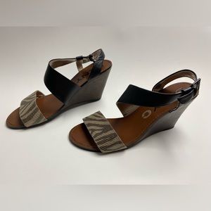 DKNY Margaret Taupe Brown Leather Platform Wedge Sandal 9M 40.5